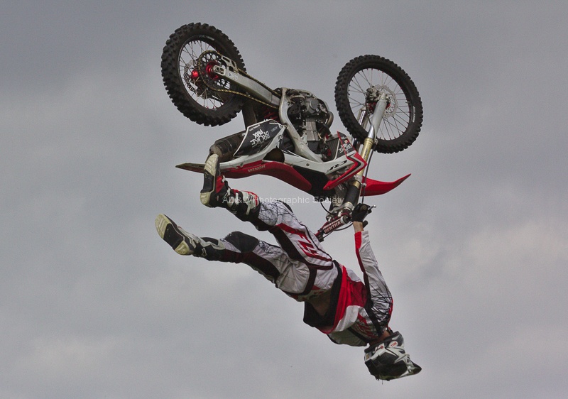 Flying Inverted-Jerry.jpg