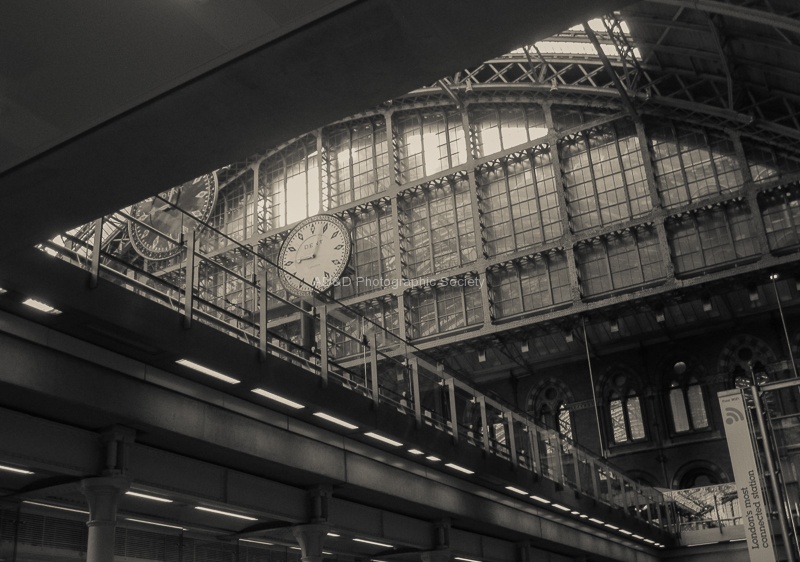 SimonL St Pancras.jpg