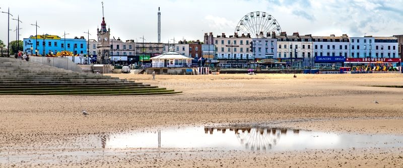 Phil Le Mare - Beach reflection