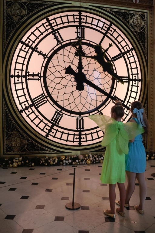 Helen Lauder - Neverland (Circle)