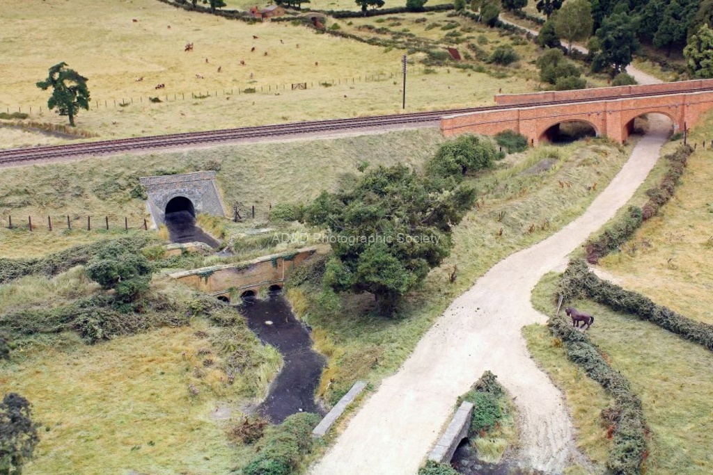 Ian Smith - 5 Bridges