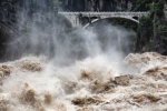 Andreas Klatt - The bridge in Tiger Leaping Gorge,